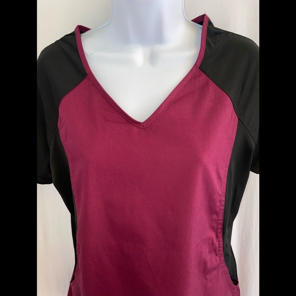 2 Nurse Scrub Set Tops Pink & Purple - Picture 9 of 11